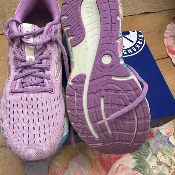 Brooks Lavender and Pastel Accent Running Sneakers - Picture 3 of 5